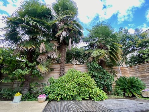 Luxus-Haus in Bordeaux, Gironde