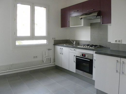 Apartment in Louviers, Eure