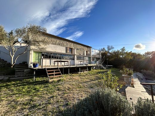 Saint-Bauzille-de-Putois, Héraultのヴィラ