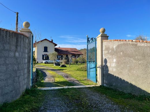 Luxury home in Saint-Vincent-de-Tyrosse, Landes