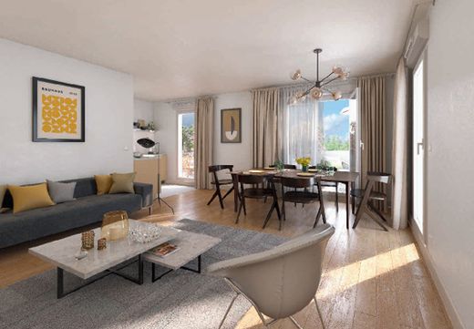 아파트 / L'Haÿ-les-Roses, Val-de-Marne