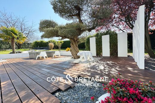 Casa di lusso a Trégueux, Côtes-d'Armor