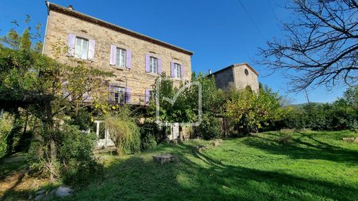 Saint-Paul-le-Jeune, Ardècheの高級住宅