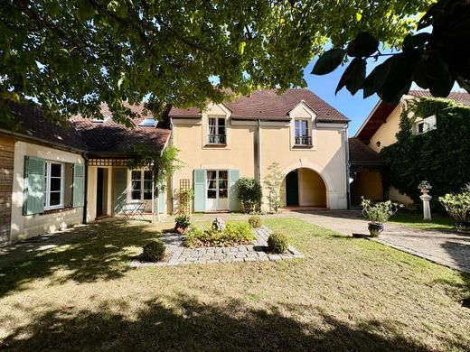 Luxe woning in Orgeval, Yvelines