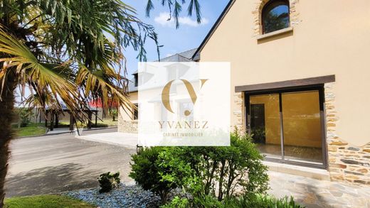 منزل ﻓﻲ Châteaugiron, Ille-et-Vilaine