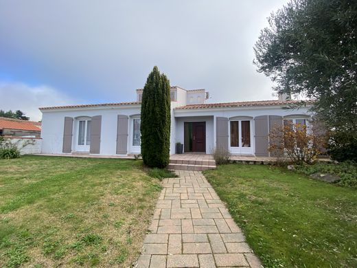 Luxury home in Bretignolles-sur-Mer, Vendée