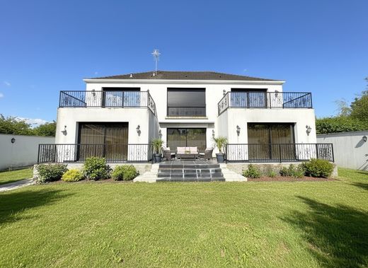 Luxus-Haus in Chennevières-sur-Marne, Val-de-Marne