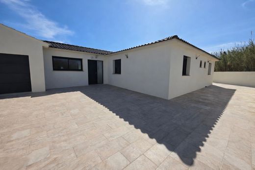 Luxury home in Port-de-Bouc, Bouches-du-Rhône
