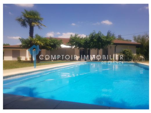 Luxe woning in Montélier, Drôme