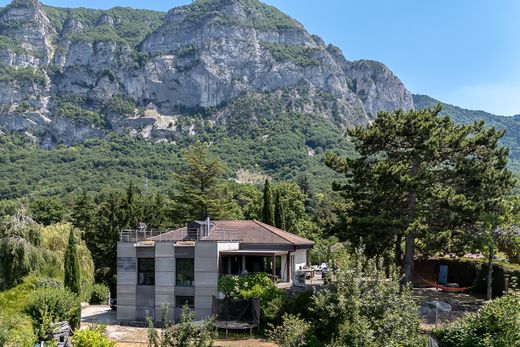 Casa de lujo en Collonges-sous-Salève, Alta Saboya
