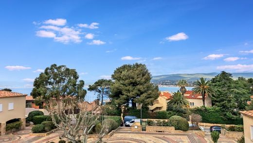 Saint-Cyr-sur-Mer, Varのアパートメント