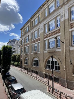 Apartment in Levallois-Perret, Hauts-de-Seine