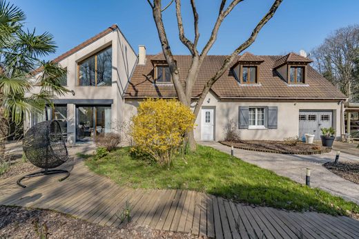 Luxury home in Montfort-l'Amaury, Yvelines