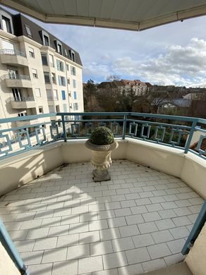 ﺷﻘﺔ ﻓﻲ Rueil-Malmaison, Hauts-de-Seine