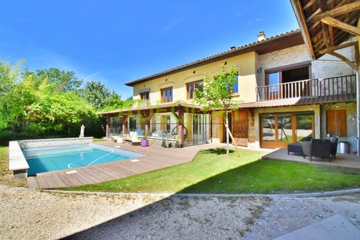 Luxe woning in Tramolé, Isère