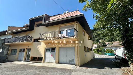 Maison de luxe à Marignier, Haute-Savoie