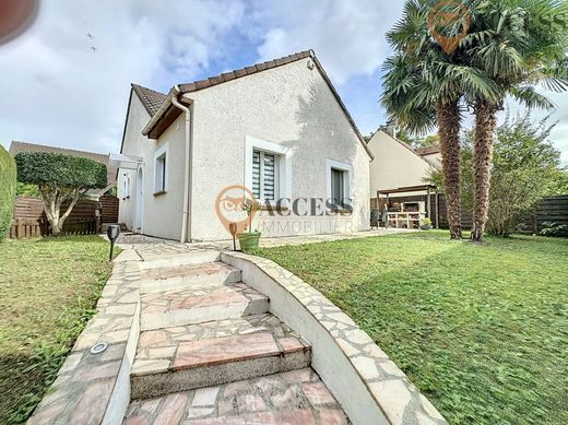 Casa de lujo en Soisy-sous-Montmorency, Valle de Oise