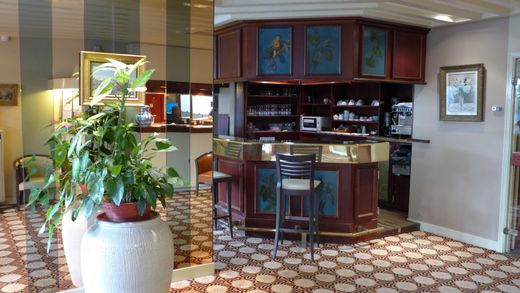 아파트 / Monceau, Courcelles, Ternes, Paris