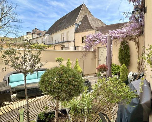 Luxury home in Dijon, Cote d'Or