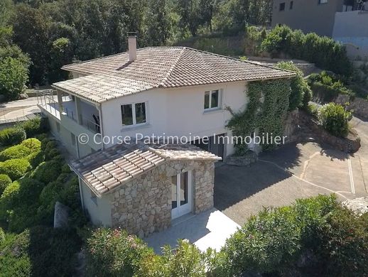 Casa de lujo en Sainte-Lucie de Porto-Vecchio, Córcega del Sur