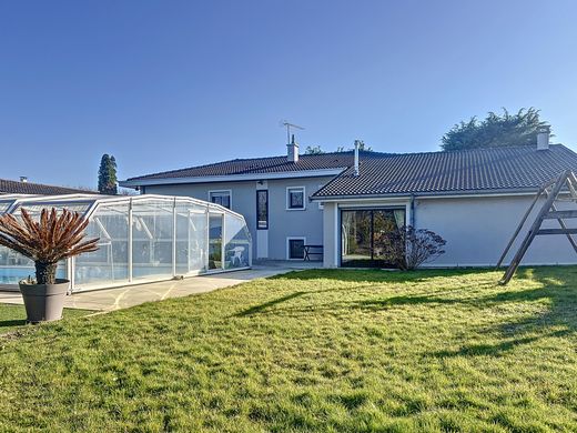 Maison de luxe à Villeneuve-lès-Charnod, Jura