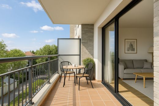 Apartment / Etagenwohnung in Levallois-Perret, Hauts-de-Seine