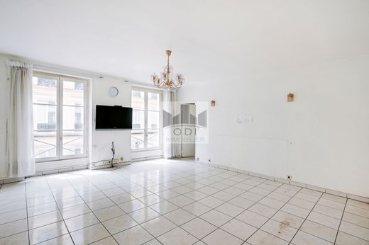 Apartment in Canal Saint Martin, Château d’Eau, Porte Saint-Denis, Paris