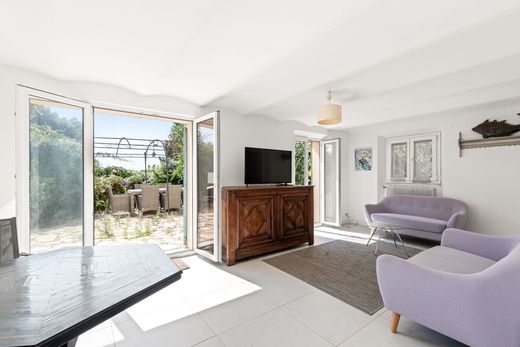 Luxury home in Vallauris, Alpes-Maritimes