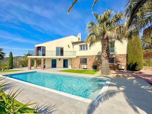 Luxus-Haus in Roquebrune-sur-Argens, Var