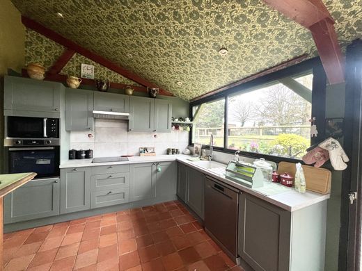 Luxus-Haus in Bazouges-sur-le-Loir, Sarthe