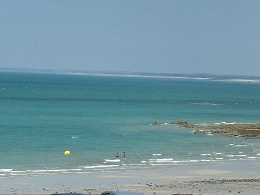 아파트 / Granville, Manche