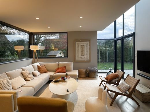 Luxury home in Sailly-sur-la-Lys, Pas-de-Calais