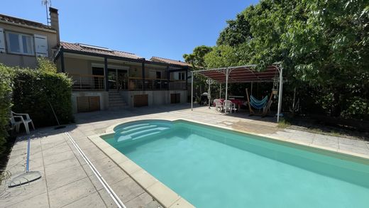 Villa in Maureillas-las-Illas, Pyrénées-Orientales