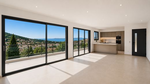 Appartement à Carqueiranne, Var
