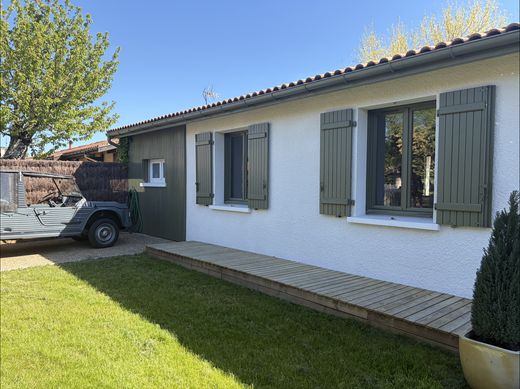 Villa in La Teste-de-Buch, Gironde