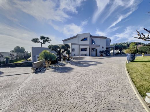 Villa à Nîmes, Gard