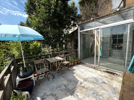 Luxus-Haus in Sommières, Gard