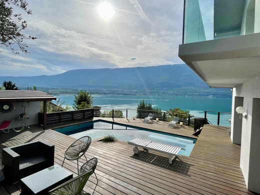 Casa di lusso a Tresserve, Savoia