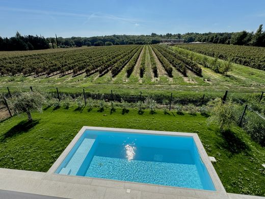 Casa de lujo en Arpaillargues-et-Aureillac, Gard