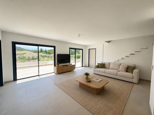 Luxury home in Ventabren, Bouches-du-Rhône