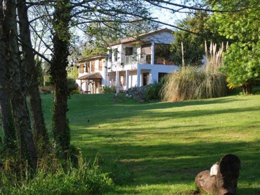 Casa de lujo en Yvrac, Gironda