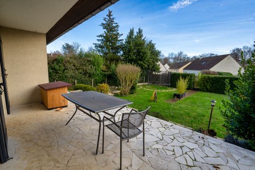 Luxury home in Marolles-en-Hurepoix, Essonne