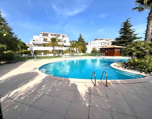 Apartment in Carqueiranne, Var