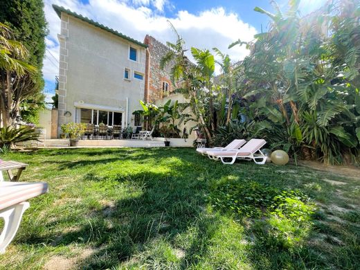 Luxe woning in Villelongue-de-la-Salanque, Pyrénées-Orientales