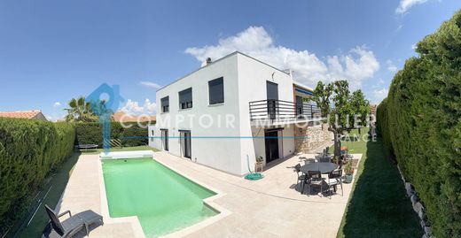 Luxe woning in Marignane, Bouches-du-Rhône
