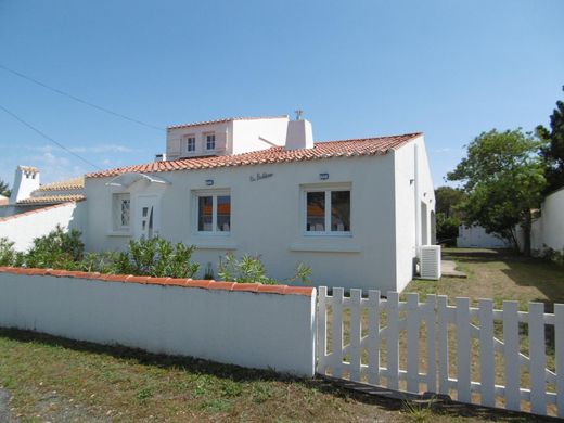 Luxury home in Saint-Hilaire-de-Riez, Vendée