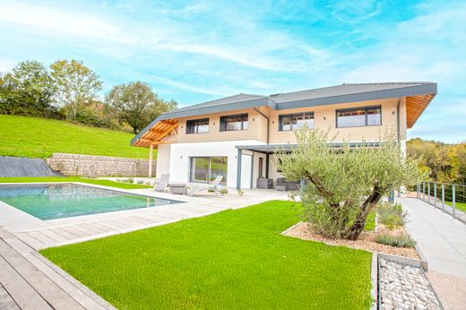 Casa di lusso a Charvonnex, Alta Savoia