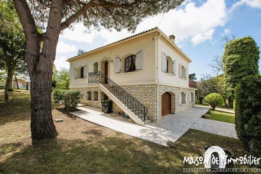 Villa in Saint-Georges-de-Didonne, Charente-Maritime