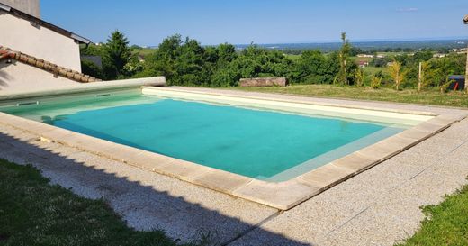 Luxury home in Saint-Amour-Bellevue, Saône-et-Loire
