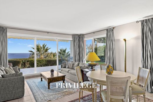 Квартира, Mandelieu-la-Napoule, Alpes-Maritimes